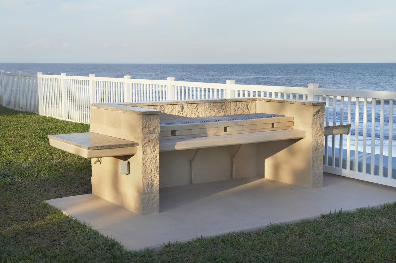 Paradise Beach Club - Oceanfront And Penthouse サテライト・ビーチ エクステリア 写真